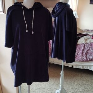 Athletic short sleeved sweatshirt